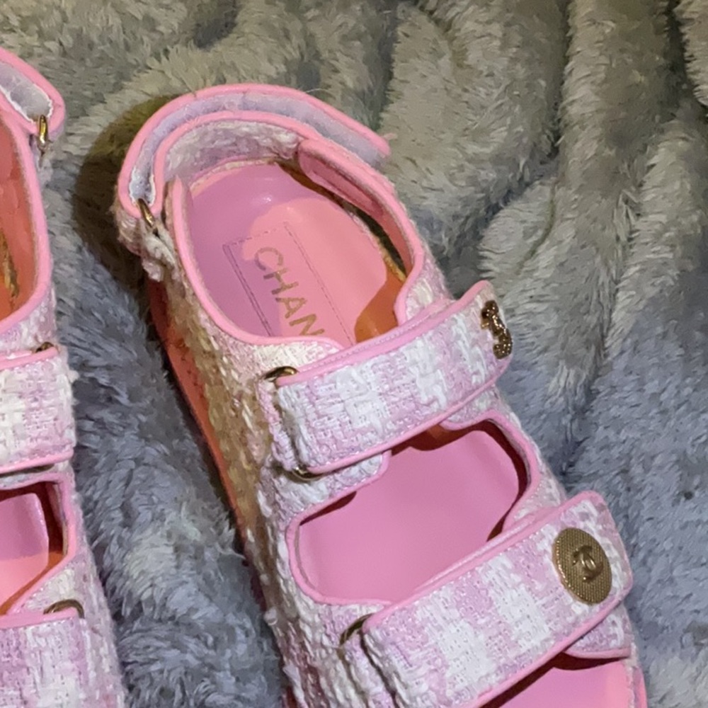 Chanel Pink Tweed Sandals - Picture 3 of 5